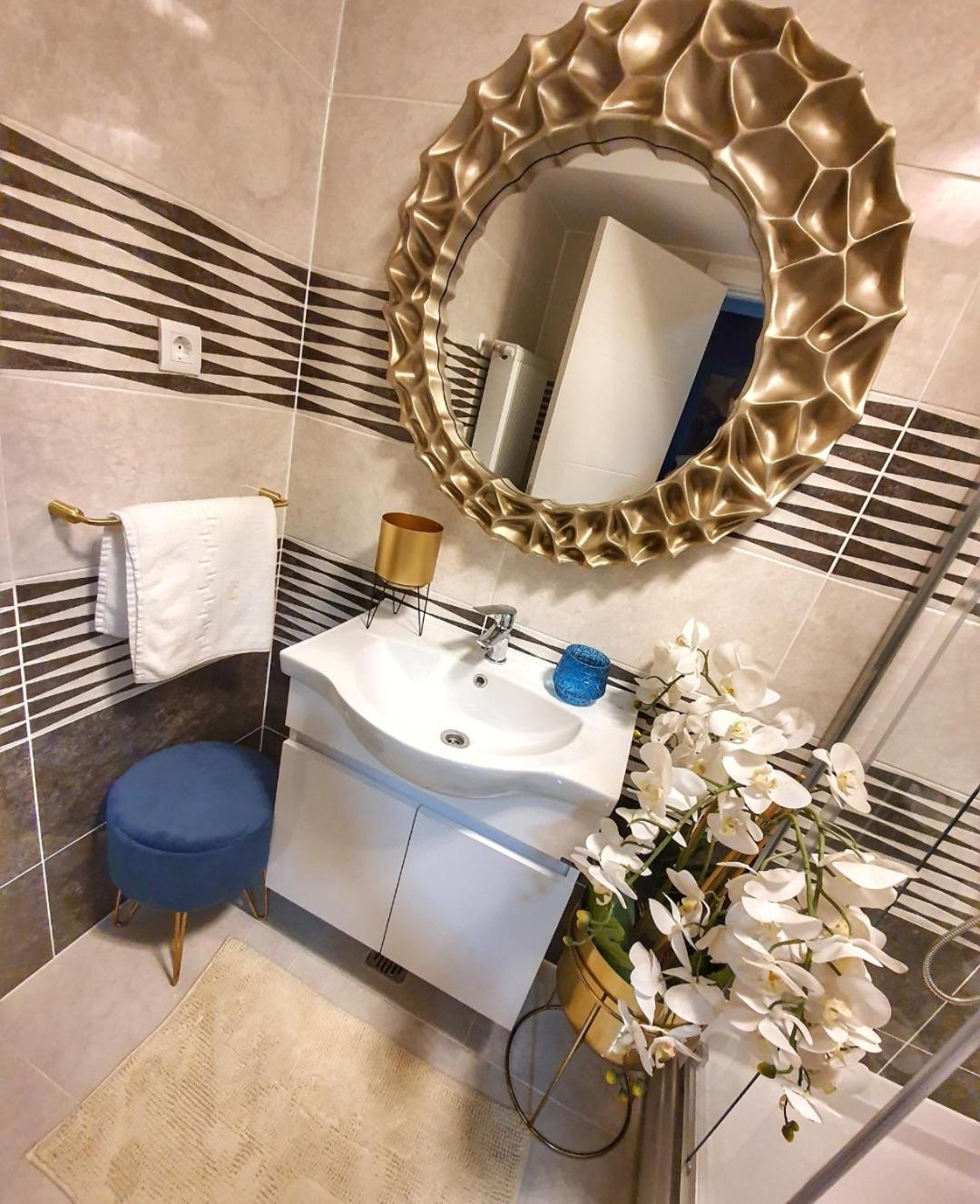 Portobella Airport Aparthotel - Self Check In Otopeni Exteriör bild